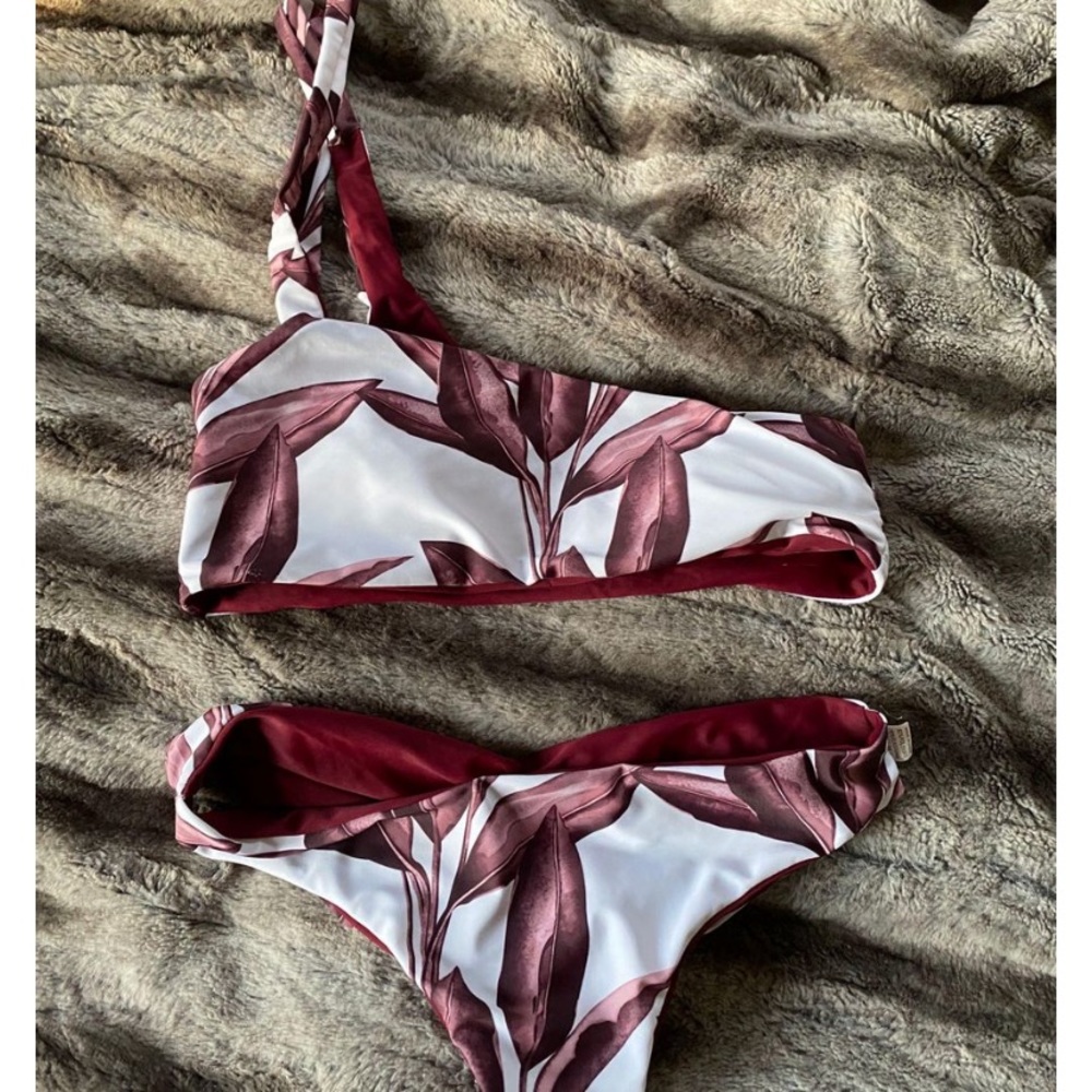 One Shoulder Maroon Leaf Print Two-Piece Swimsuit